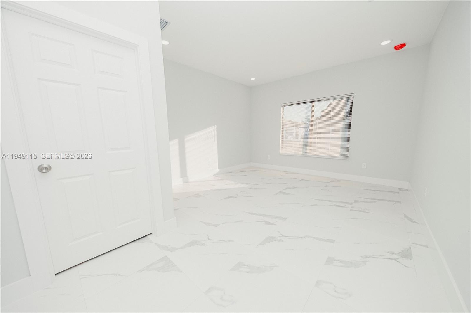 820 Northwest 18th Avenue Pompano Beach, FL 33069 - Photo 12 of 46