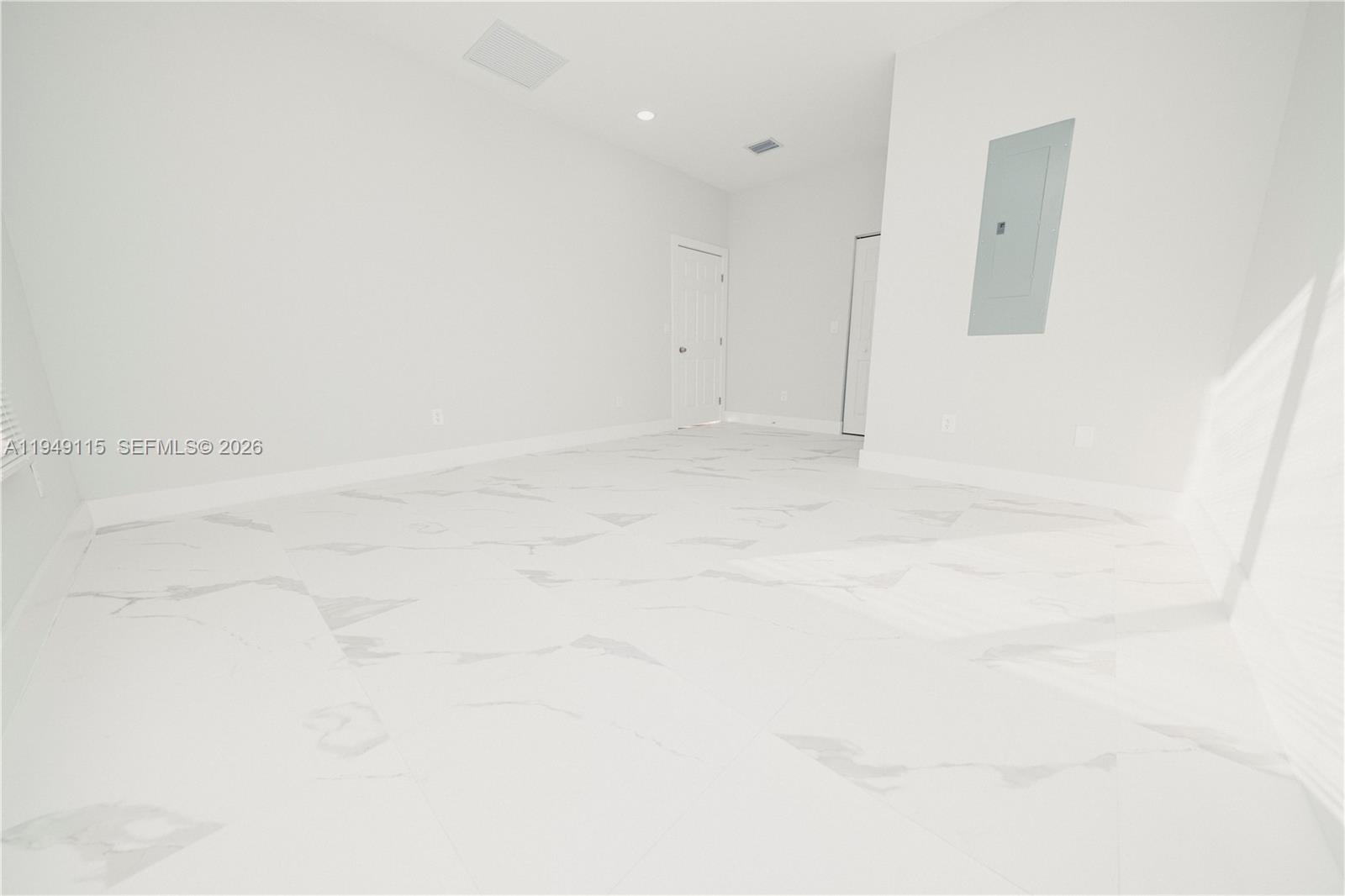 820 Northwest 18th Avenue Pompano Beach, FL 33069 - Photo 13 of 46