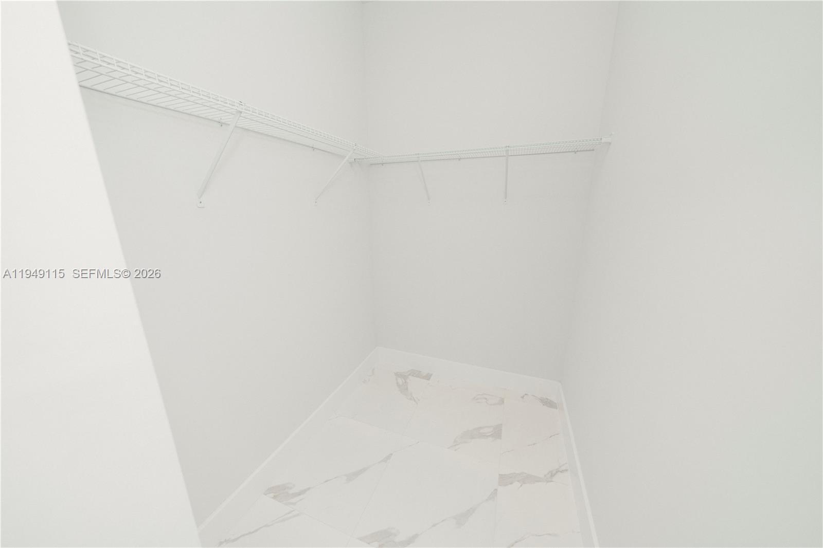 820 Northwest 18th Avenue Pompano Beach, FL 33069 - Photo 14 of 46 a view of small space