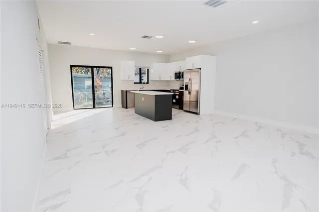 $3,200 | 820 Northwest 18th Avenue, Pompano Beach, FL 33069