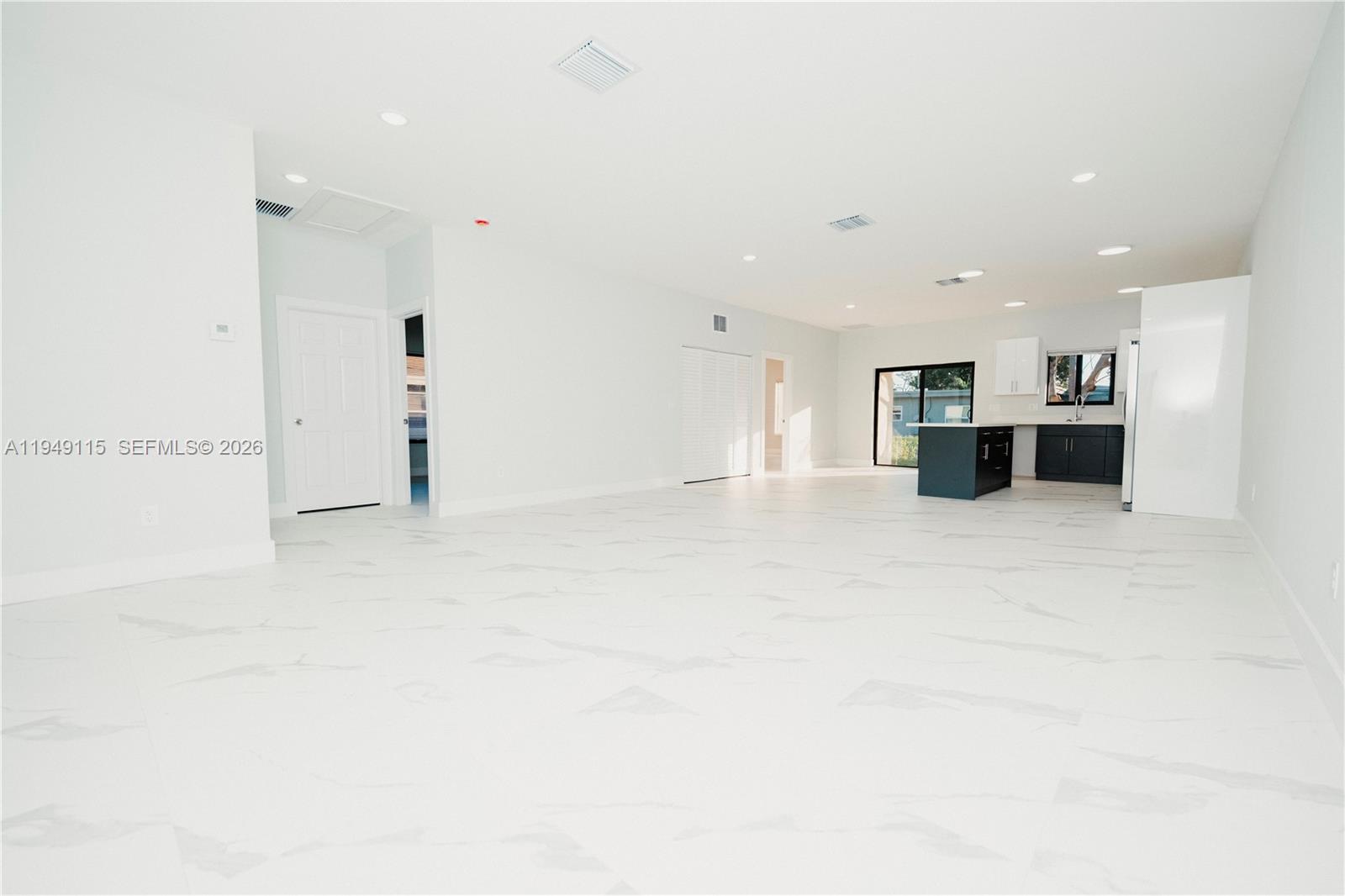 820 Northwest 18th Avenue Pompano Beach, FL 33069 - Photo 5 of 46