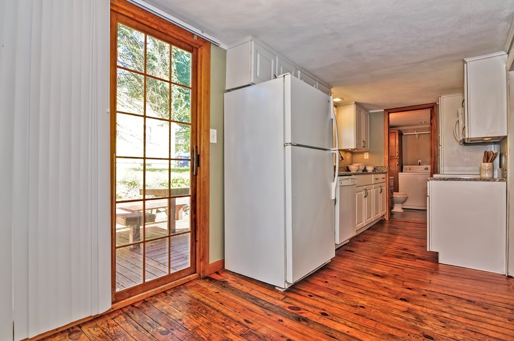 111 Lonsdale Farm Road Cumberland, RI 02864 - Photo 11 of 30 Gallery Image 11