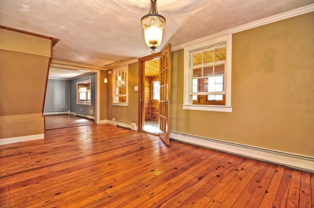 111 Lonsdale Farm Road Cumberland, RI 02864 - Photo 5 of 30 Gallery Image 5