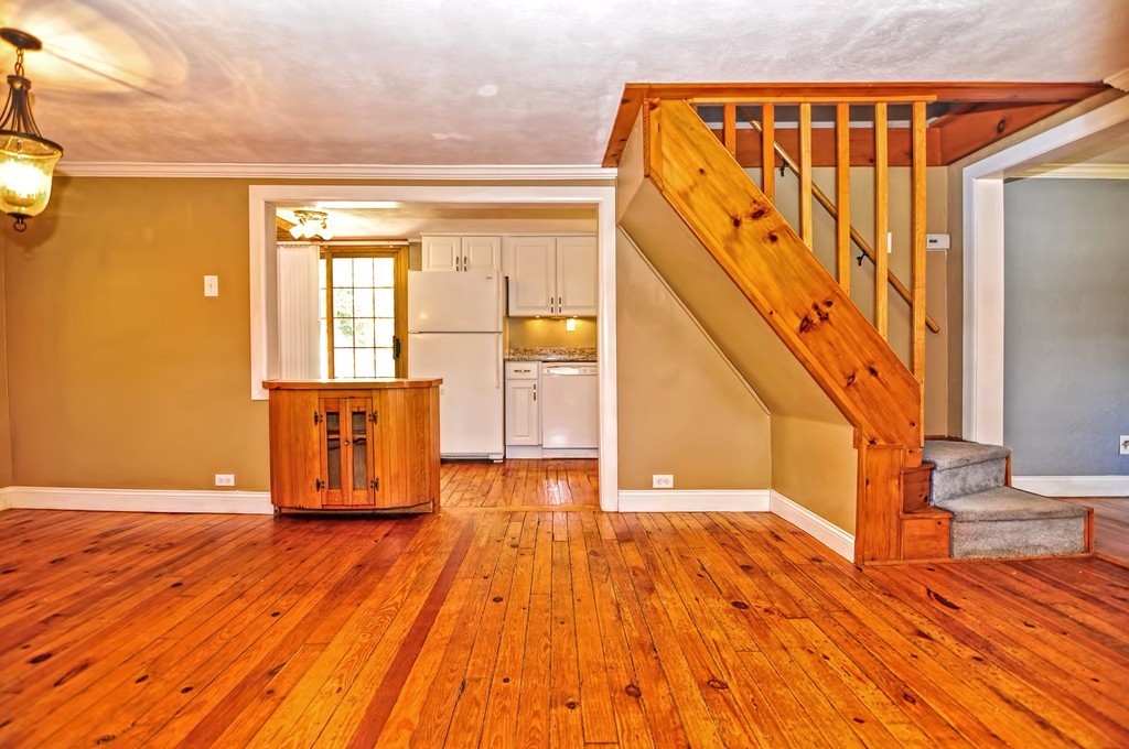 111 Lonsdale Farm Road Cumberland, RI 02864 - Photo 7 of 30 Gallery Image 7