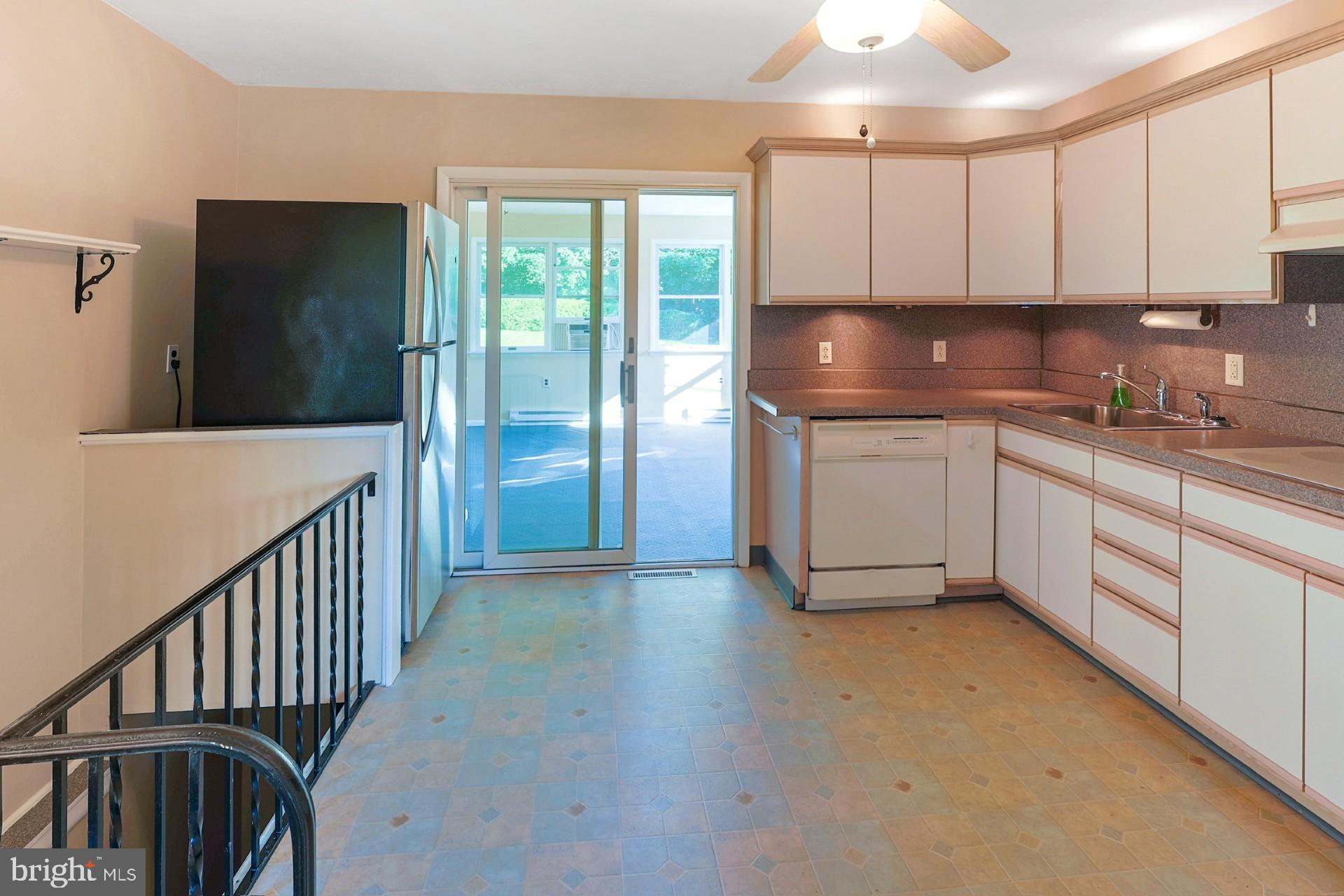 7 Greenridge Road Newark, DE 19711 - Photo 6 of 32