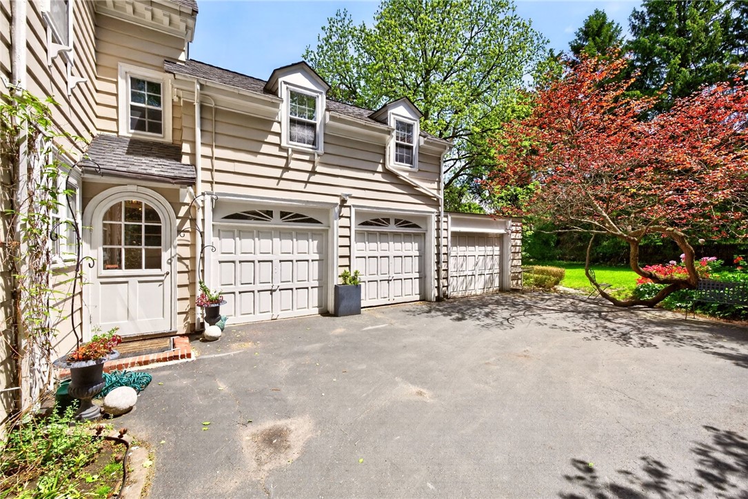 109 Sandringham Road Brighton, NY 14610 - Photo 41 of 50