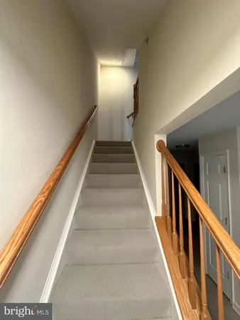 $2,990 | 1526 Northern Neck Drive, Unit 102, Vienna, VA 22182