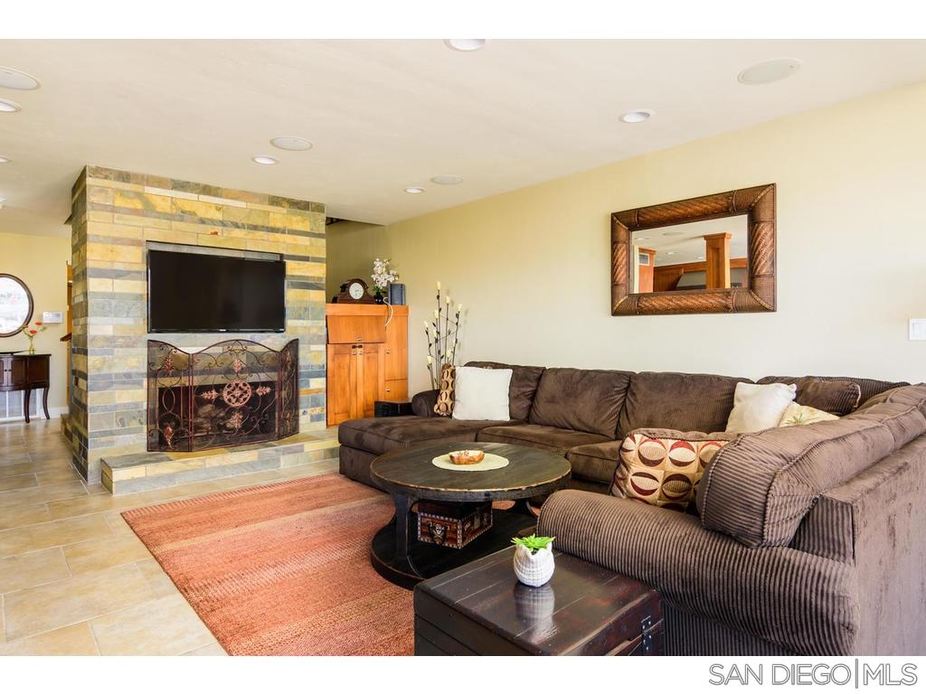 59 Port Of Spain Road Coronado, CA 92118 - Photo 8 of 25