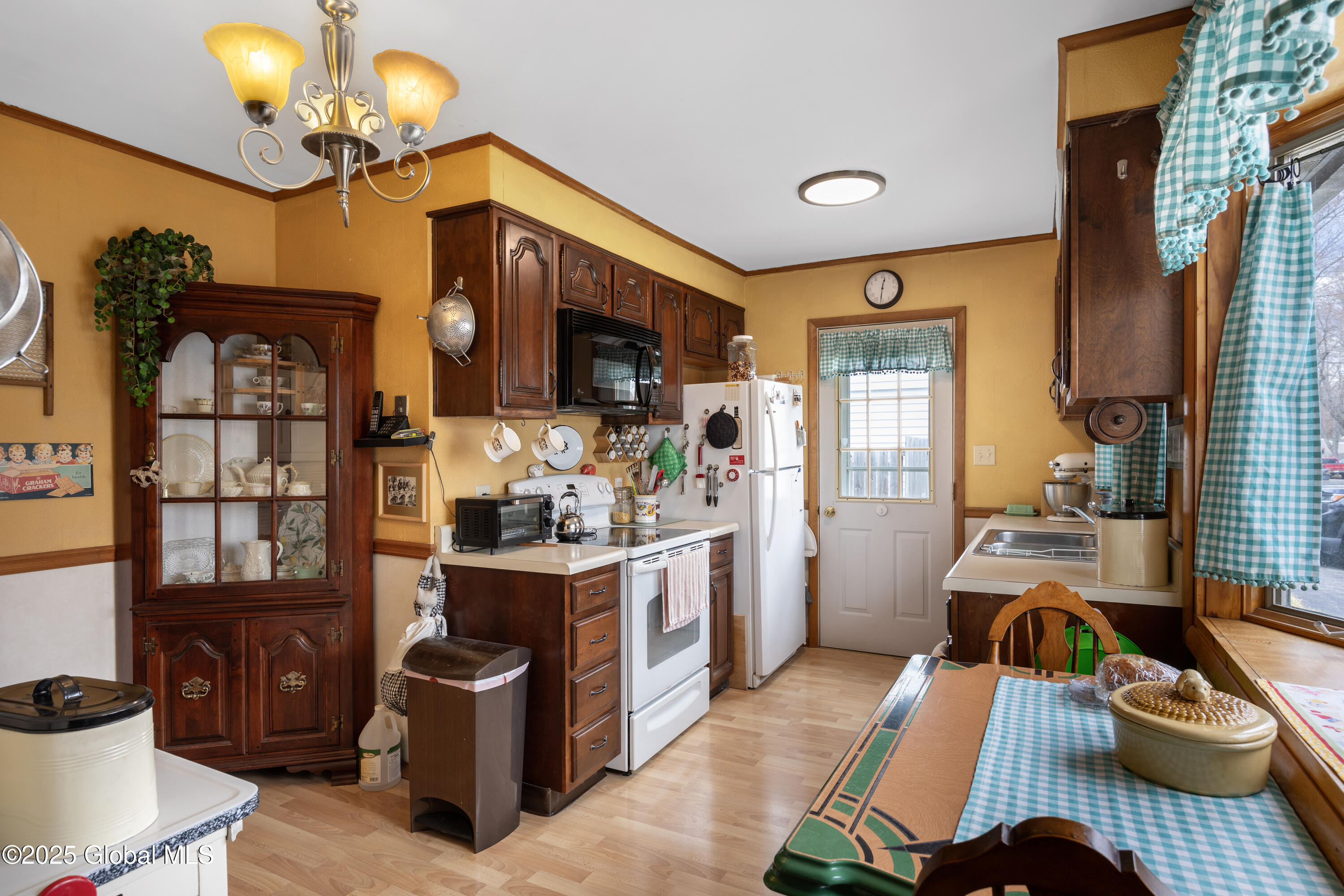 72 Southgate Road Colonie, NY 12211 - Photo 5 of 25 1 (10)