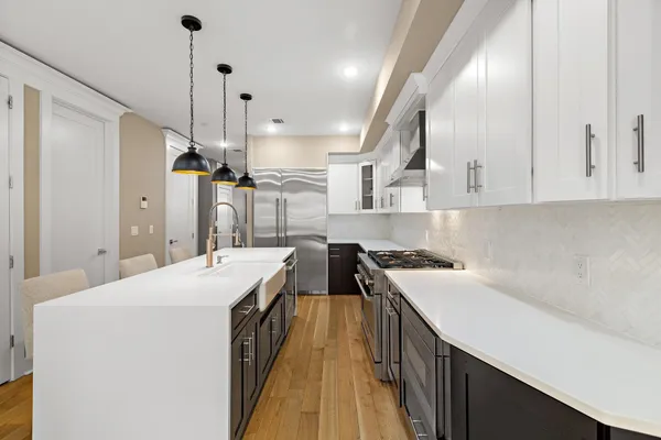 $2,700,000 | 509 Jefferson Street, Unit 1, Hoboken, NJ 07030