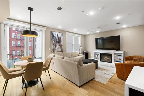 $2,700,000 | 509 Jefferson Street, Unit 1, Hoboken, NJ 07030
