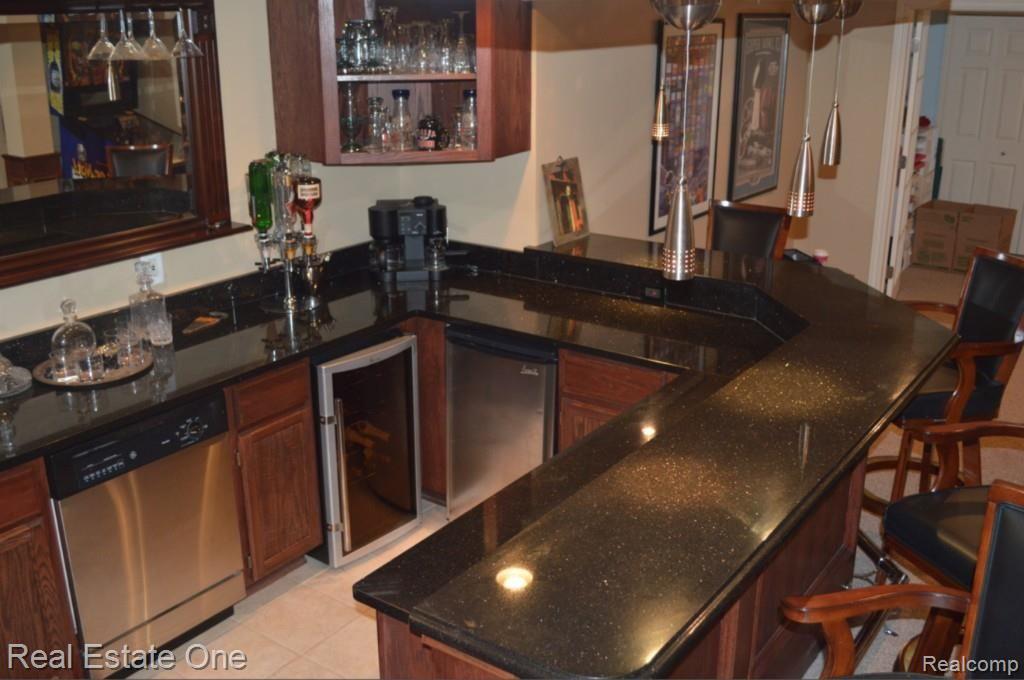 48005 Gladstone Road Canton, MI 48188 - Photo 49 of 62 Excellent for entertaining, plenty of space