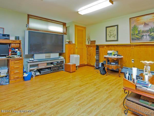 1280 Kroucher Road Stroudsburg, PA 18360 - Photo 18 of 37 Gallery Image 18
