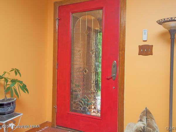 1280 Kroucher Road Stroudsburg, PA 18360 - Photo 2 of 37 Gallery Image 2