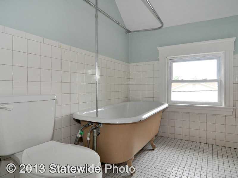 375 Power Road Pawtucket, RI 02860 - Photo 18 of 21 Bathroom.