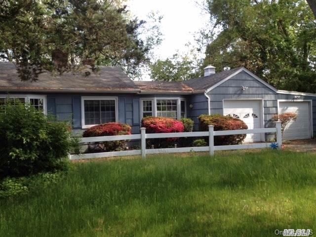 16 Bridge Road Setauket, NY 11733 - Photo 1 of 1 16 Bridge Road Front View