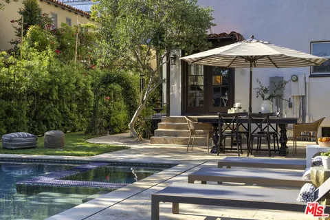 $2,699,000 | 6258 Warner Drive, Los Angeles, CA 90048