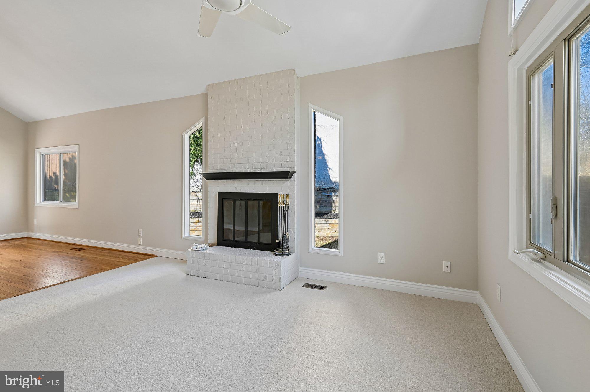 5106 Thunder Hill Road Columbia, MD 21045 - Photo 3 of 57 Living Room