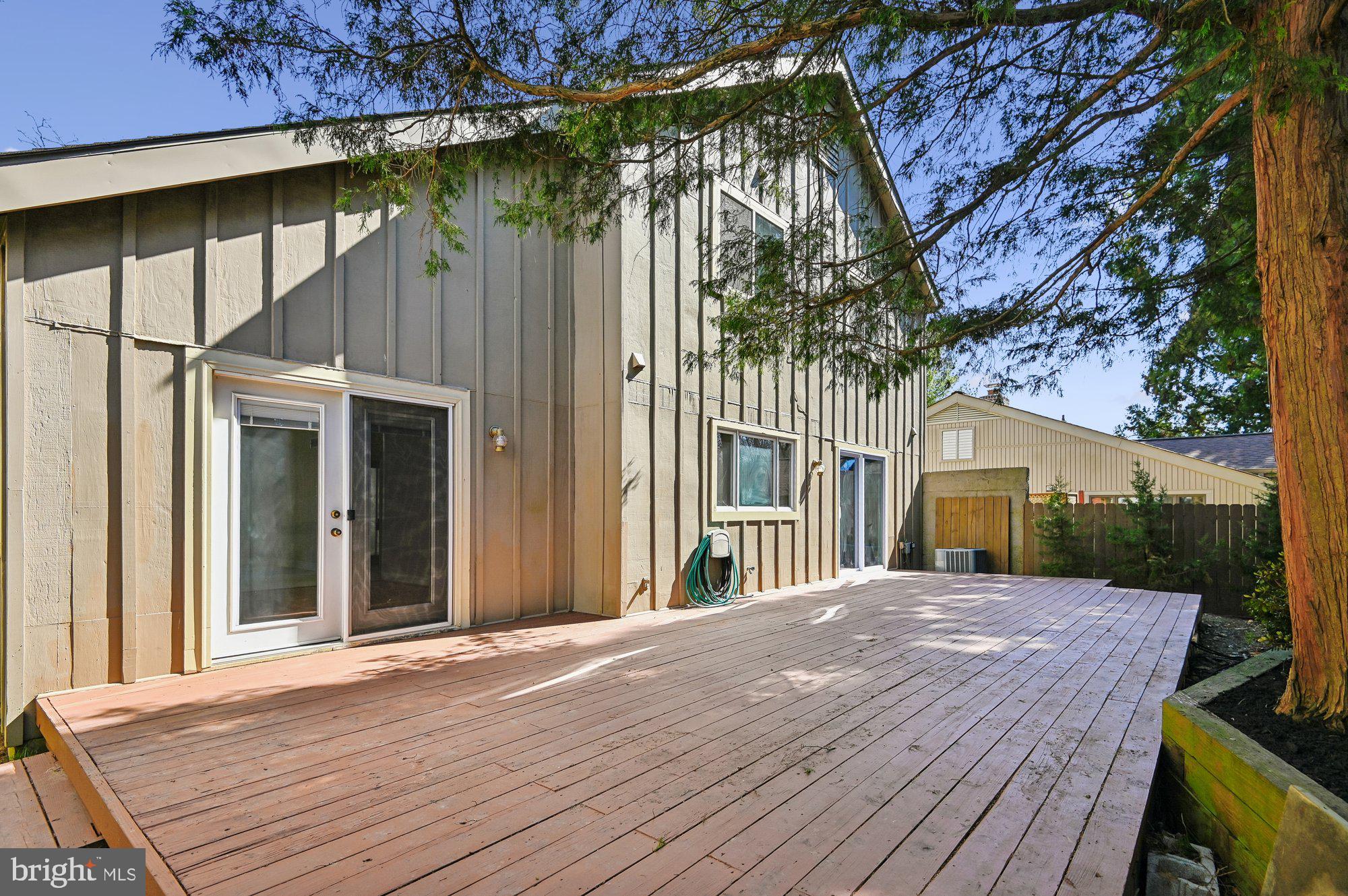 5106 Thunder Hill Road Columbia, MD 21045 - Photo 43 of 57 Deck