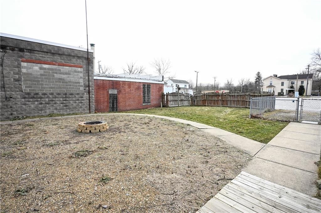 26 South Main Street Houston, PA 15342 - Photo 40 of 44 a view of a backyard