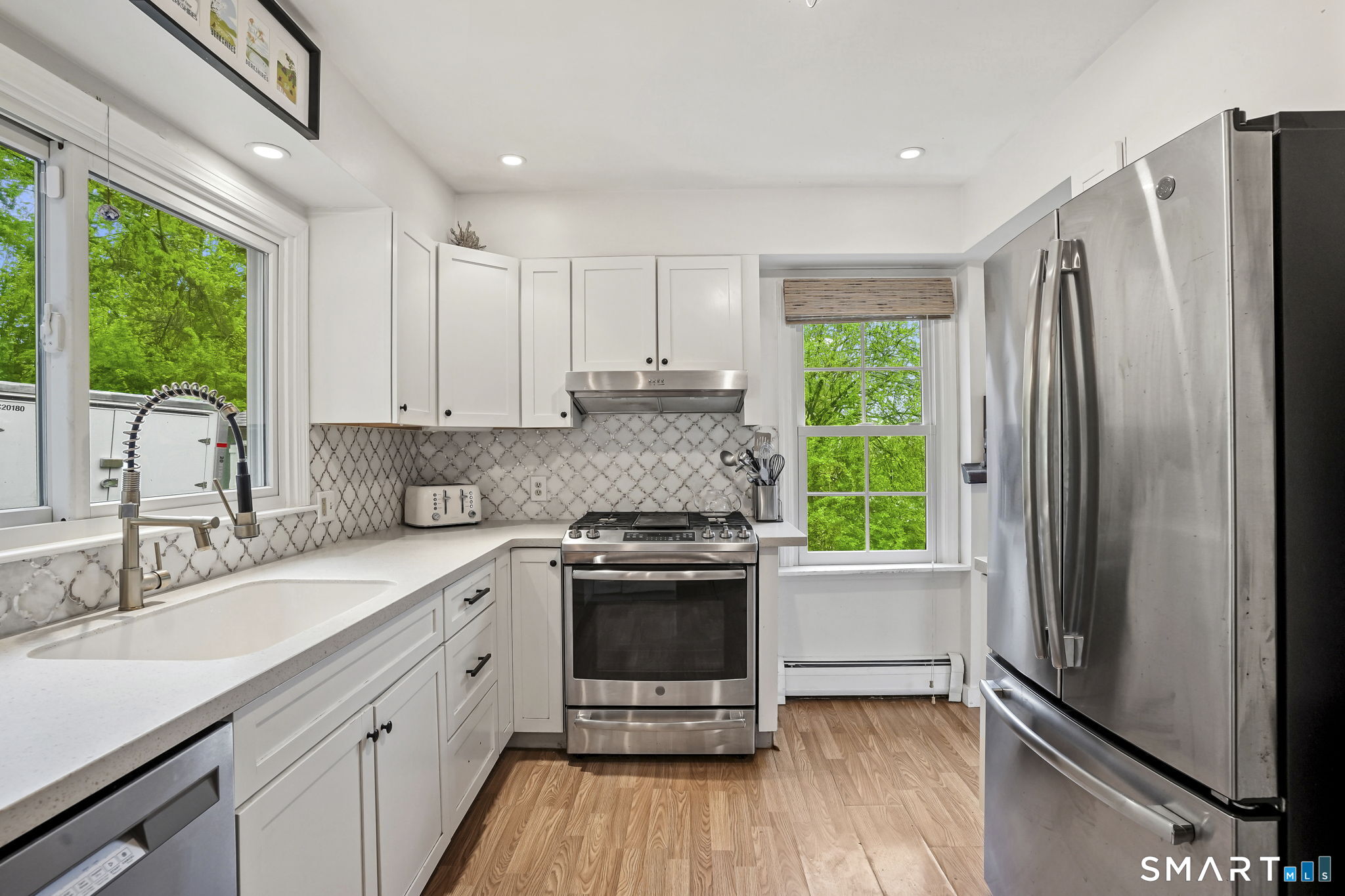 39 North Main Street Sharon, CT 06069 - Photo 11 of 37