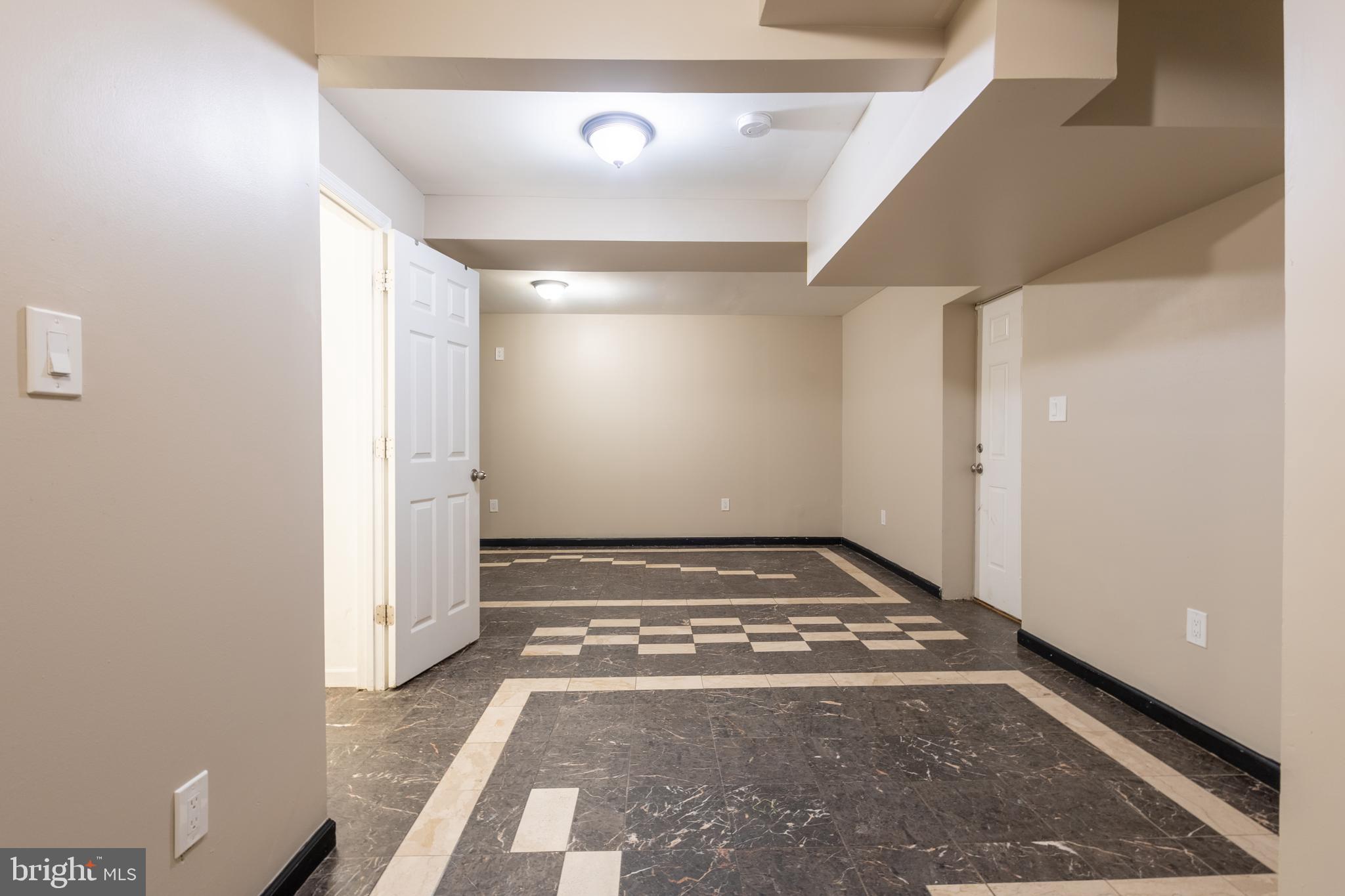 3332 Claridge Court Silver Spring, MD 20902 - Photo 12 of 30 a view of room