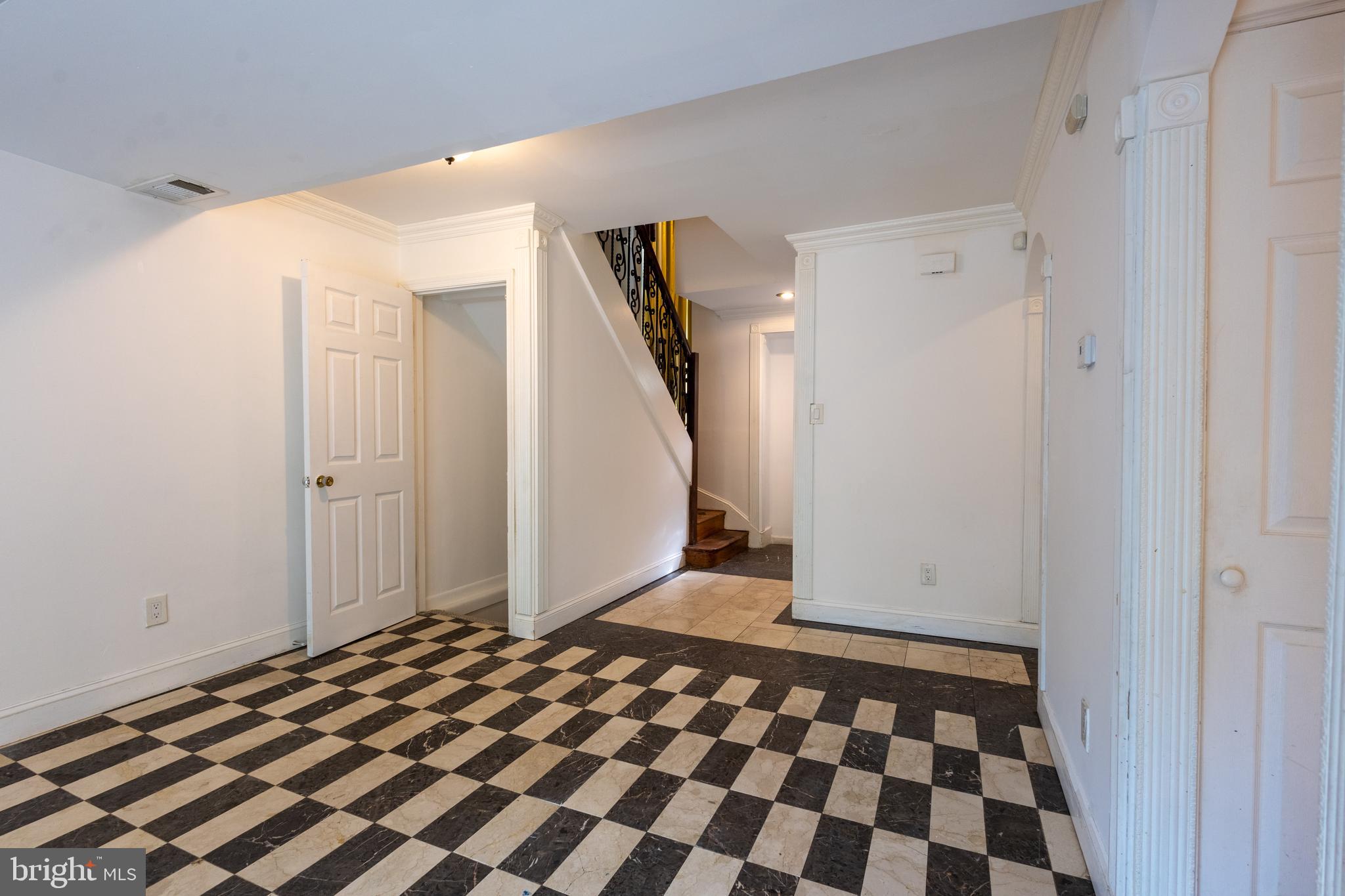 3332 Claridge Court Silver Spring, MD 20902 - Photo 7 of 30 a view of a bedroom