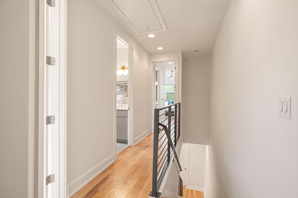 1301 Cometa Street, Unit A Austin, TX 78721 - Photo 16 of 38 Upstairs hallway