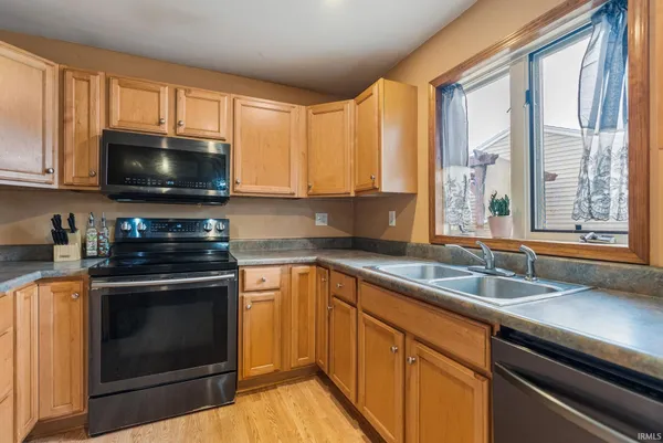 $195,000 | 770 West Market Street, Warsaw, IN 46580