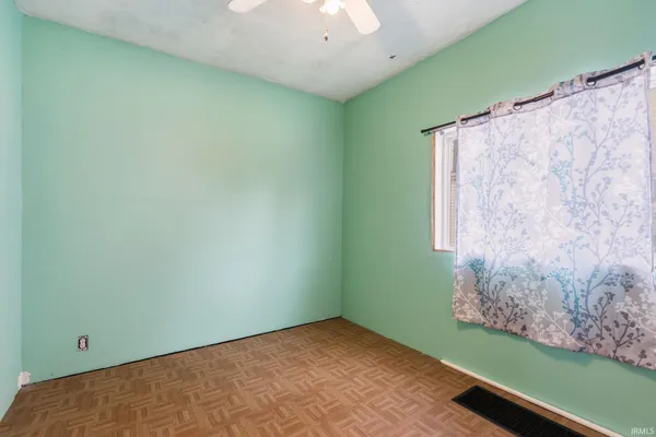 $195,000 | 770 West Market Street, Warsaw, IN 46580