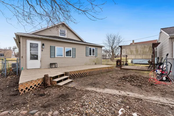 $195,000 | 770 West Market Street, Warsaw, IN 46580