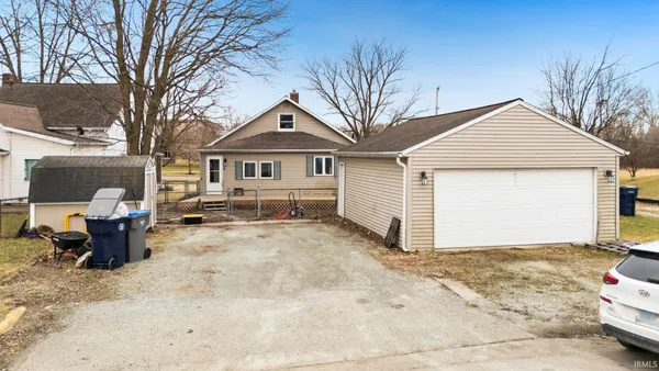 $195,000 | 770 West Market Street, Warsaw, IN 46580