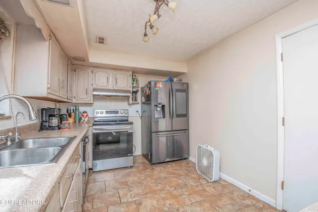 $412,000 | 2381 Classic Way, Powell, TN 37849