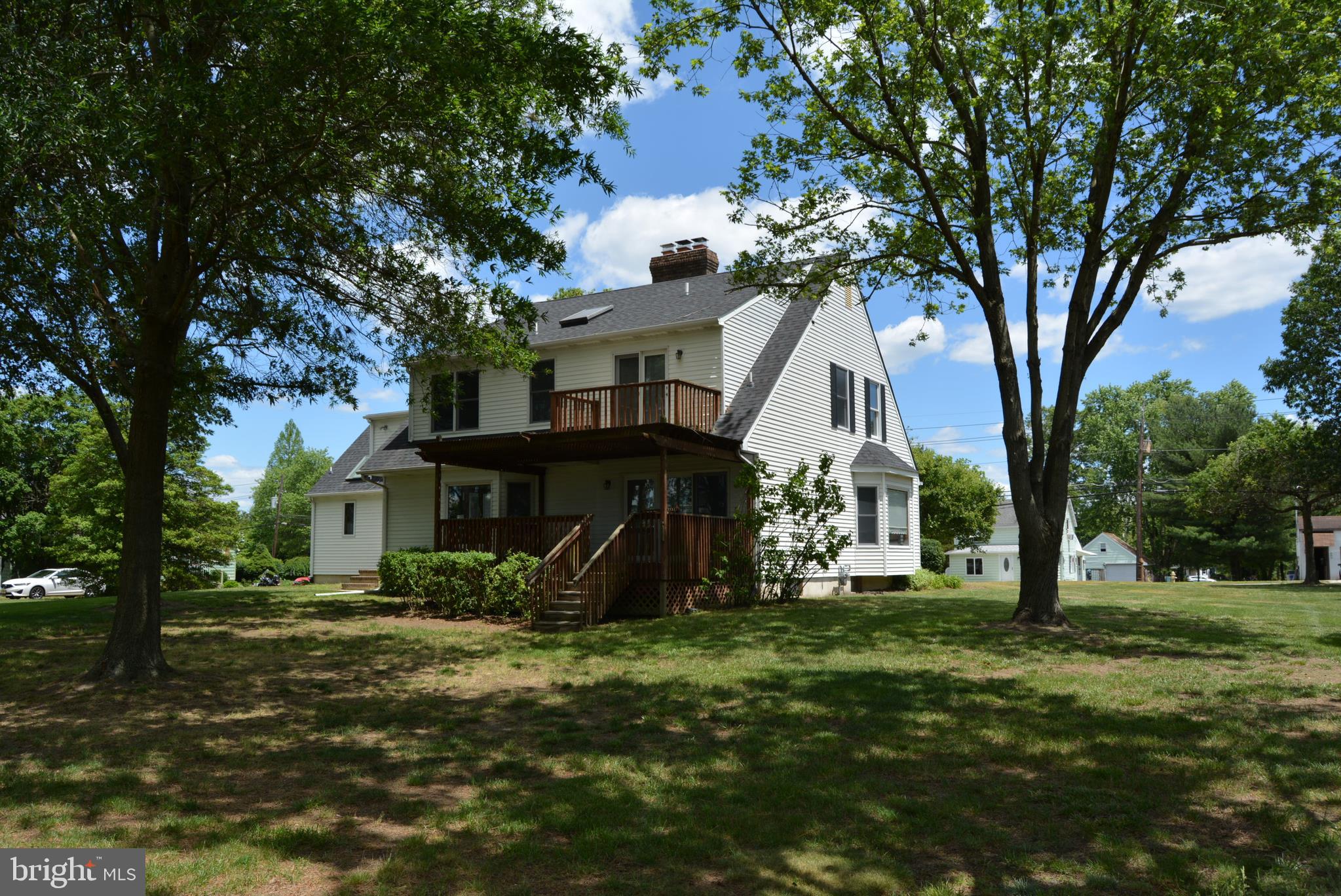 469 Red Lion Road Southampton, NJ 08088 - Photo 34 of 45 a front view of a house with garden