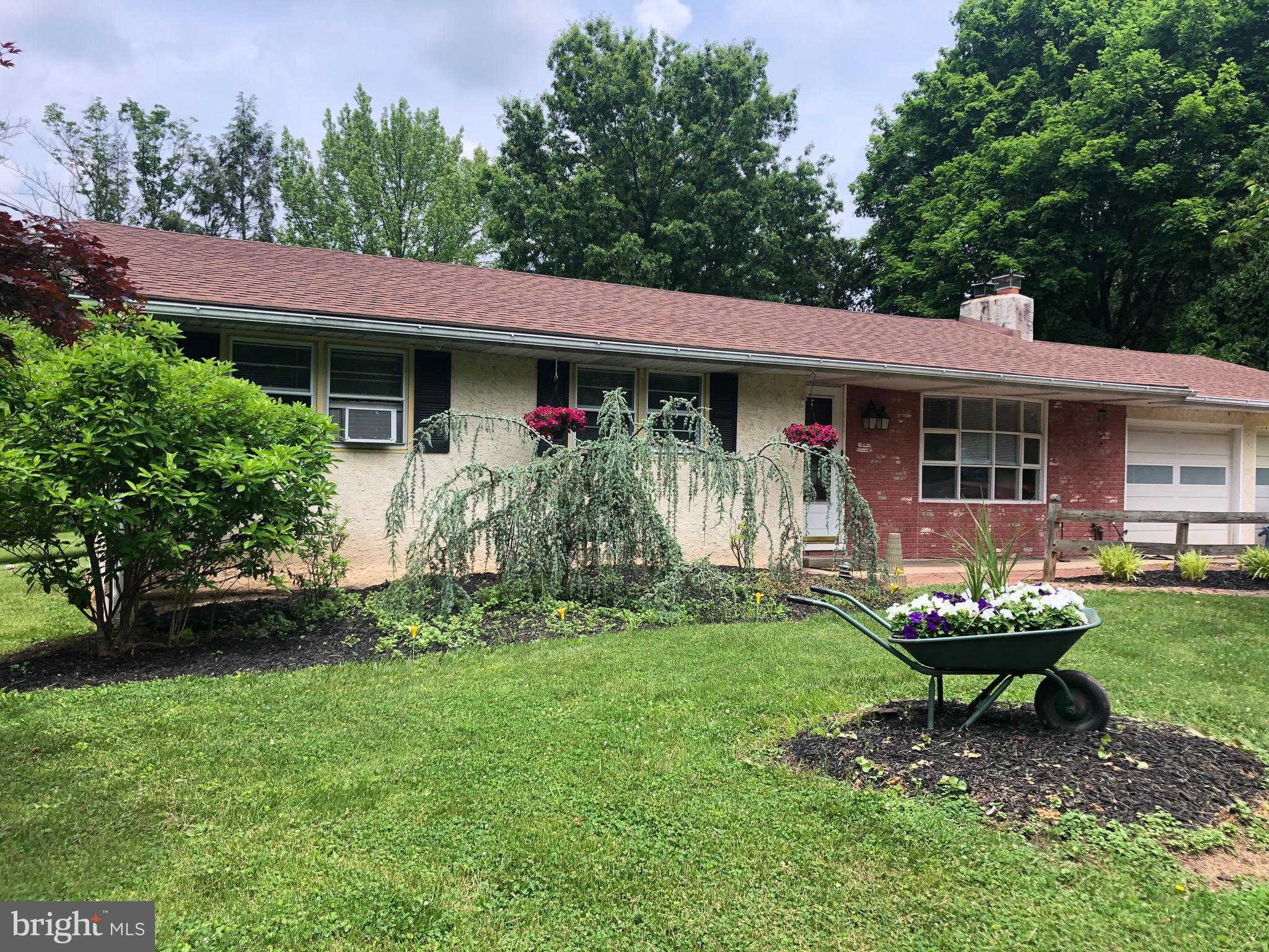 1616 Clearview Road Lansdale, PA 19446 - Photo 1 of 25 1616 Clearview Road