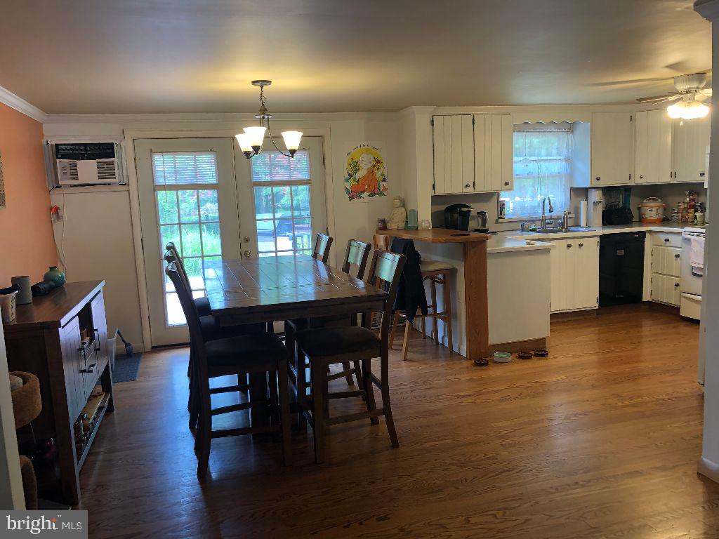 1616 Clearview Road Lansdale, PA 19446 - Photo 7 of 25 Kitchen/dining combo