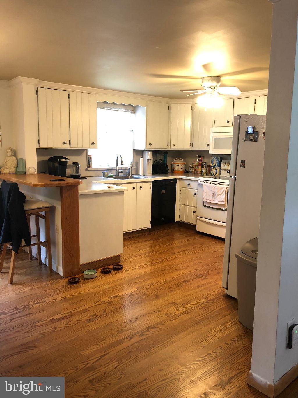1616 Clearview Road Lansdale, PA 19446 - Photo 8 of 25 Kitchen