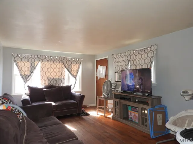 $185,000 | 201 Crehange Street, Syracuse, NY 13205