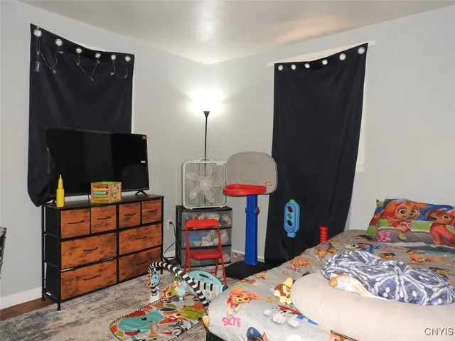 $185,000 | 201 Crehange Street, Syracuse, NY 13205