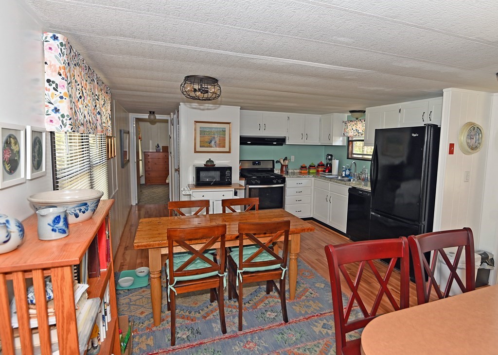 205 Windswept Road Wareham, MA 02571 - Photo 6 of 17 Gallery Image 6