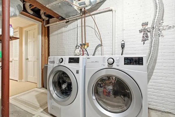 $875,000 | 160 Pine Street, Unit 11, Newton, MA 02466