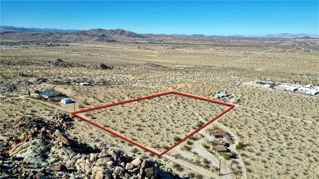 1040 Sullivan Road Santa Ana, CA 92704 - Photo 11 of 24 a view of an ocean beach