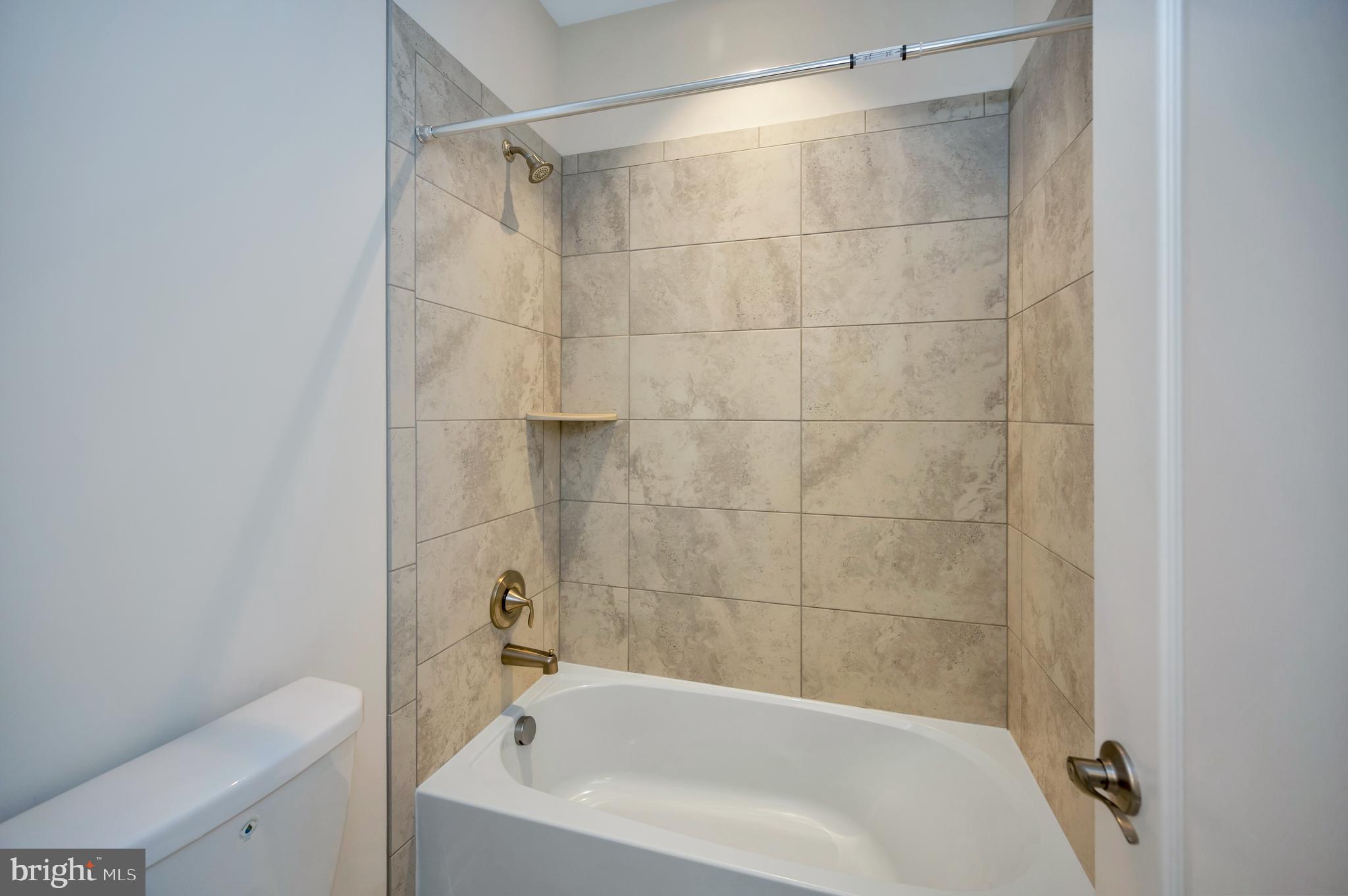 11 Shermans Ridge Road Stafford, VA 22554 - Photo 46 of 63 JACK & JILL BATHROOM PIC #: 2