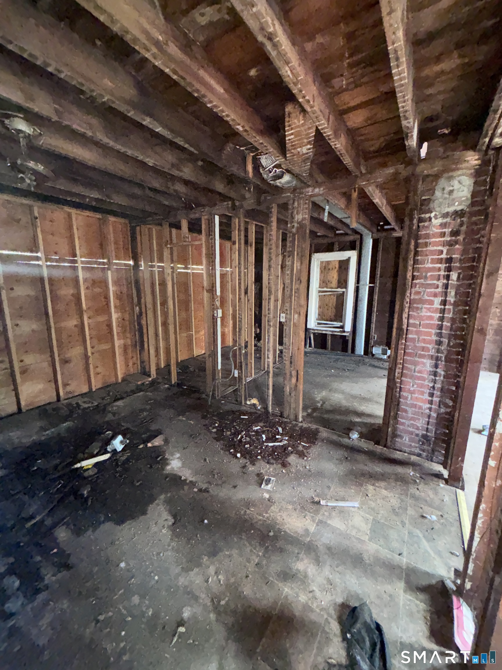 649 Maple Street Bridgeport, CT 06608 - Photo 12 of 40