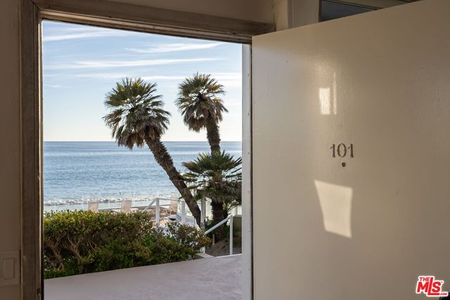 $3,999,000 | 22548 Pacific Coast Highway, Unit 101, Malibu, CA 90265