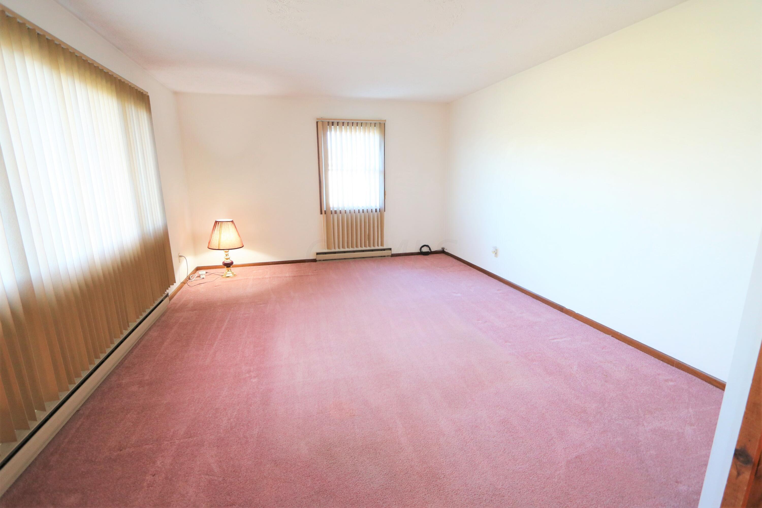 14191 Edwards Road Johnstown, OH 43031 - Photo 18 of 43 Living Room