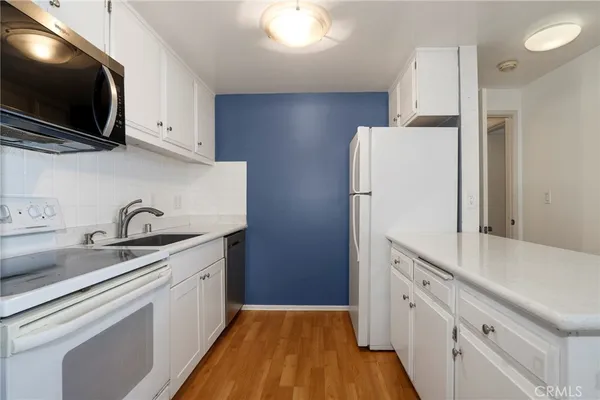 $549,000 | 607 South Prospect Avenue, Unit 306, Redondo Beach, CA 90277
