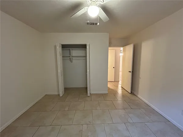 $1,000 | 1913 Pine Tree Drive, Unit B, Bryan, TX 77802