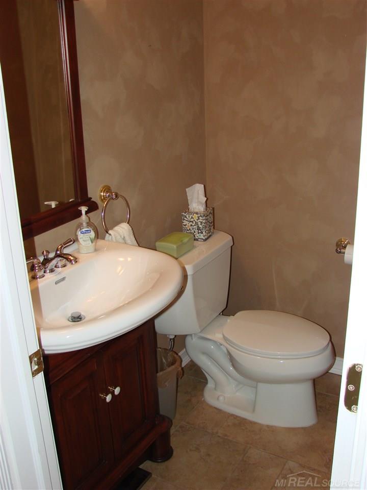 1255 Candlestick Lane Rochester Hills, MI 48306 - Photo 22 of 38