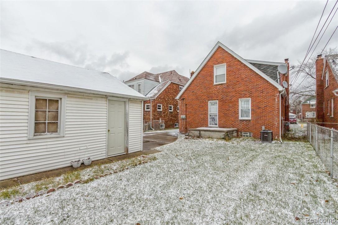 7701 Miller Road Dearborn, MI 48126 - Photo 21 of 22 19.jpg
